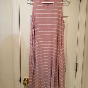 Time and Tru Pink and White Top